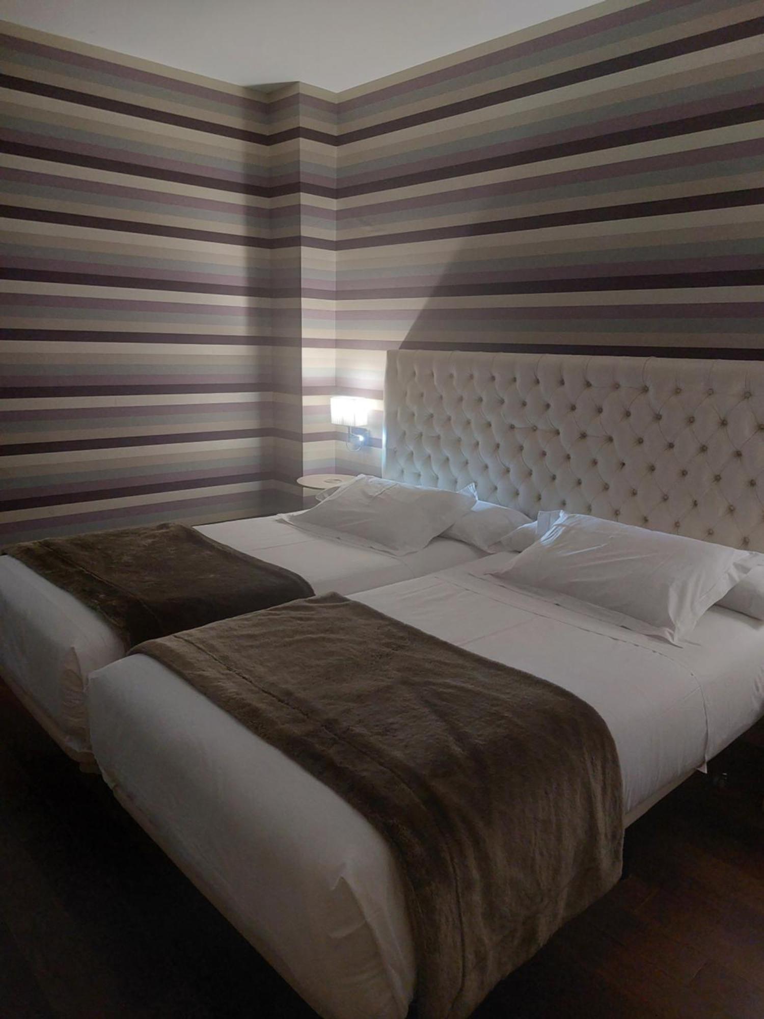 U-Hotel Spa Ciudad De Astorga Esterno foto