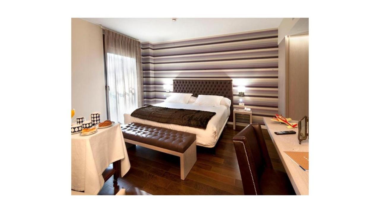 U-Hotel Spa Ciudad De Astorga Esterno foto